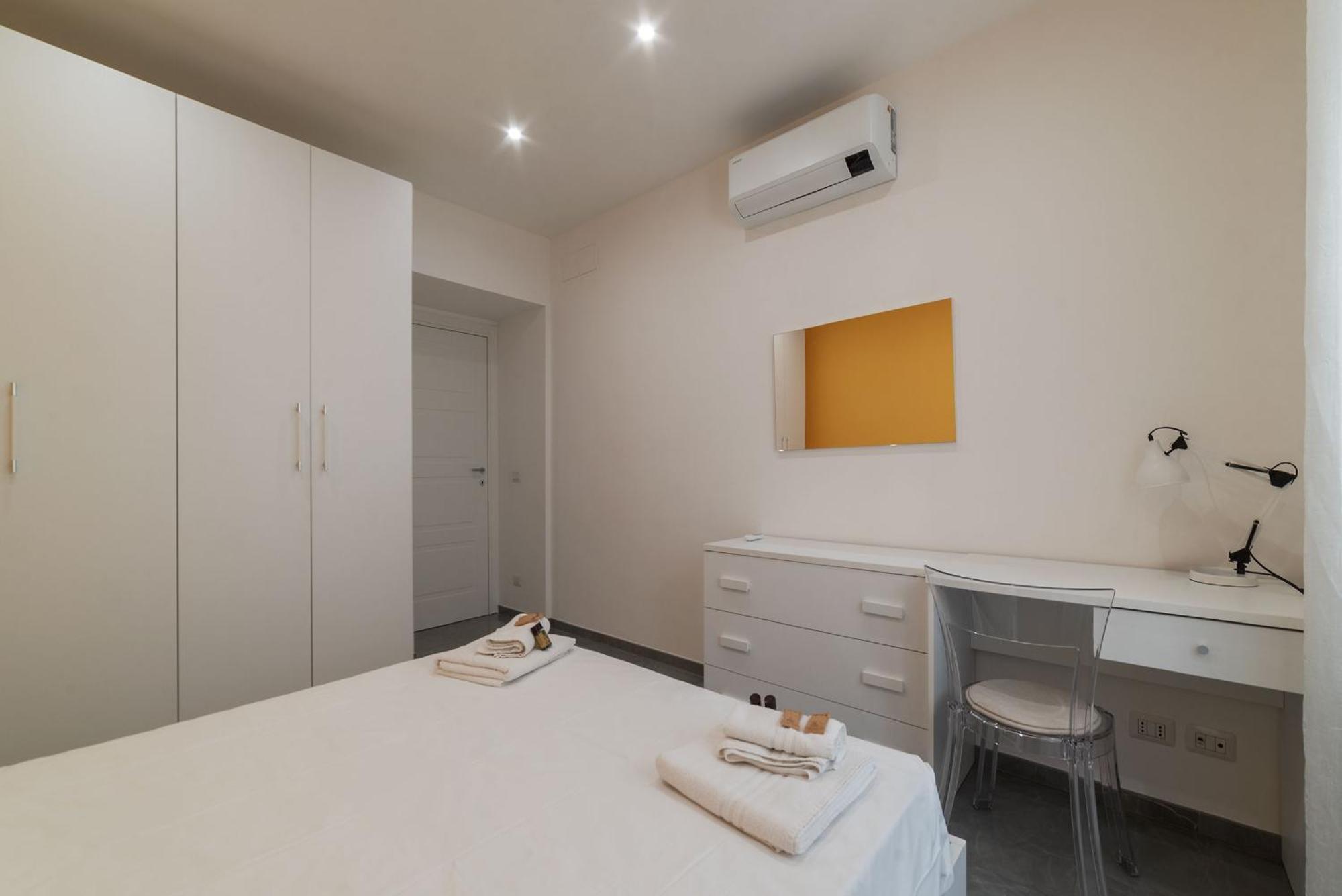 Apartmán Joivy Delightful 3-Bed Flat With Balcony Řím Exteriér fotografie